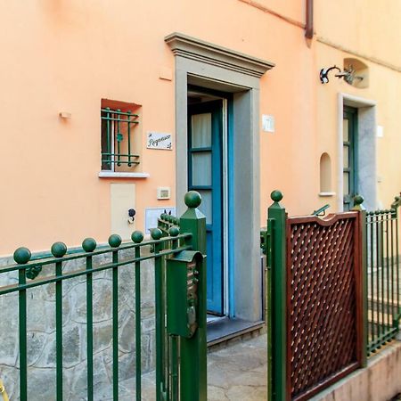 Appartamento A 90 Metri Dal Mare Varraze Exterior foto