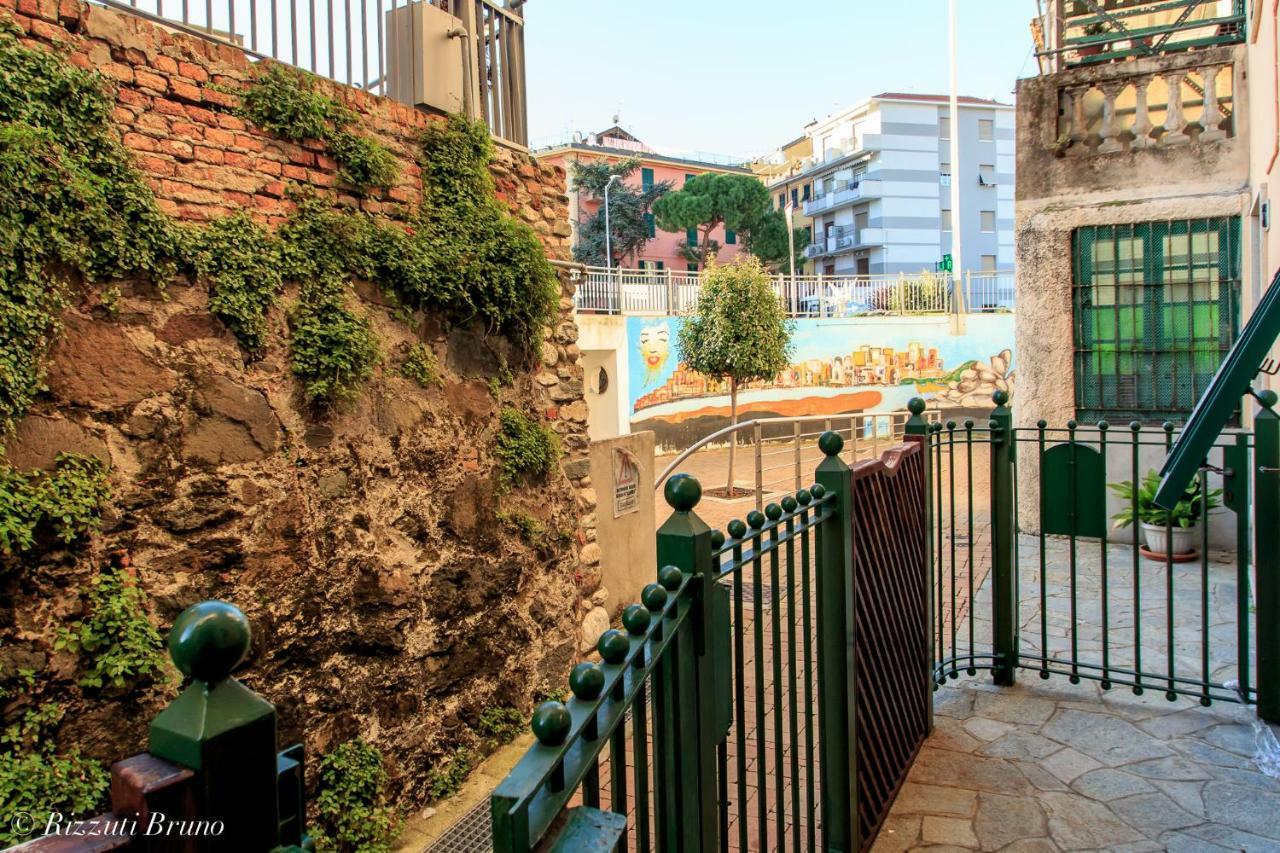 Appartamento A 90 Metri Dal Mare Varraze Exterior foto